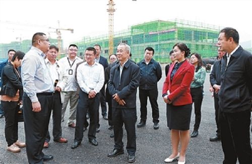 11月6日至7日,州委书记姚国华率州委调研组到河口县专题调研红河