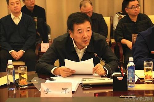 会上林管局副局长李军对2019年春防工作作出安排部署.