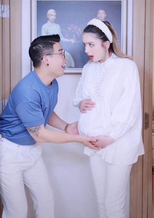 恭喜千万级网红凯诺梦露夫妇官宣宝宝出生豪花13万多坐月子