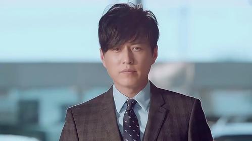 《如果岁月可回头》热播中,回顾靳东主演的《恋爱先生》精彩视频