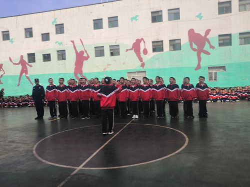 灵石二中举行2020级初一新生学前教育暨军训汇报表演