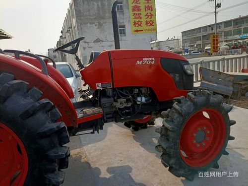 纯进口13年久保田704拖拉机,价格不高