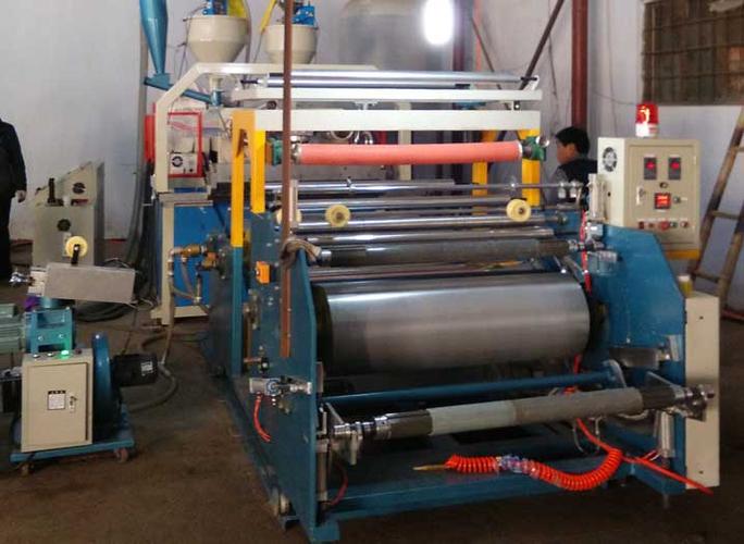 缠绕膜生产厂家已经开动机器,有需要的尽快下单了