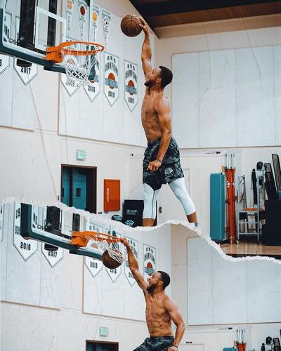 金州拉文摄影师晒库里训练单臂扣篮照