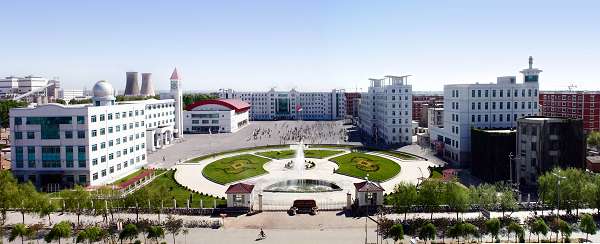 评估机制制定要客观,公正,执薪已衾短锔咧;;; 四平一中; 学校工程