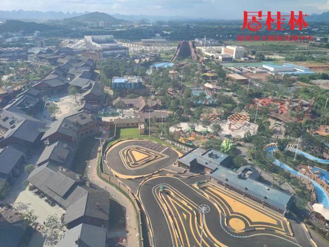 2017年,融创接盘桂林万达城,开发如今的桂林融创文旅城项目.项目