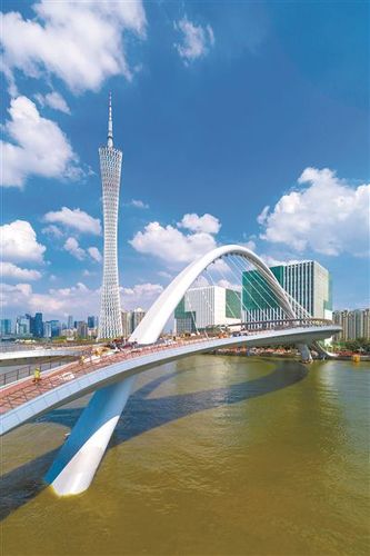 广州海心桥:琴鸣绢舞 岭南花舟