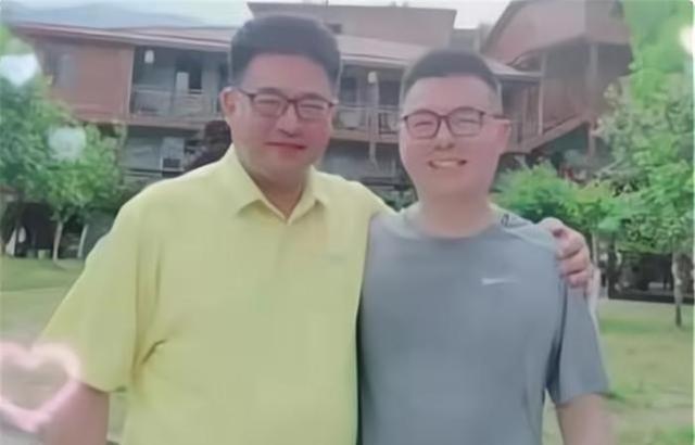 基因真强大从北海远道而来的舅舅和郭威简直一模一样