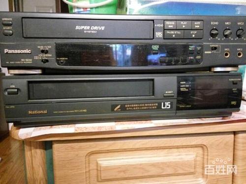 松下录像机两台,l15.sd50各一台