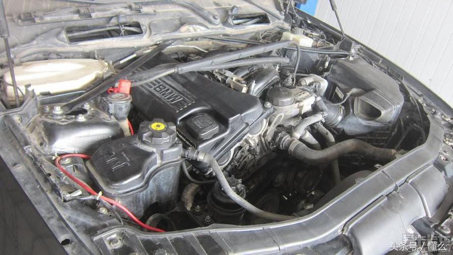 宝马电子水泵怎么拆宝马x3电子水泵拆装