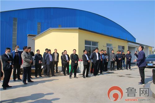 济南市莱芜区牛泉镇:观摩找差距 评比促提升