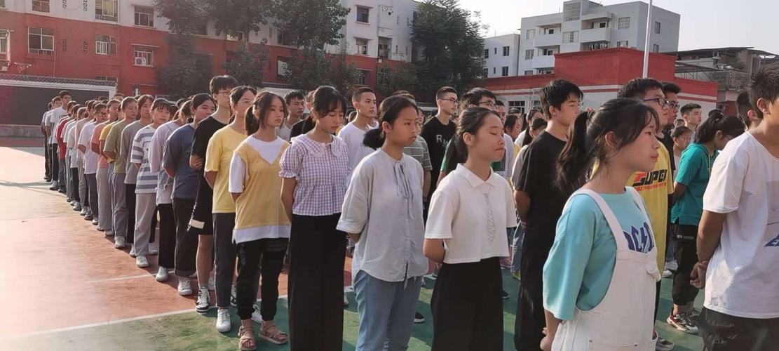 丰都实验中学校高2023级新生开学典礼