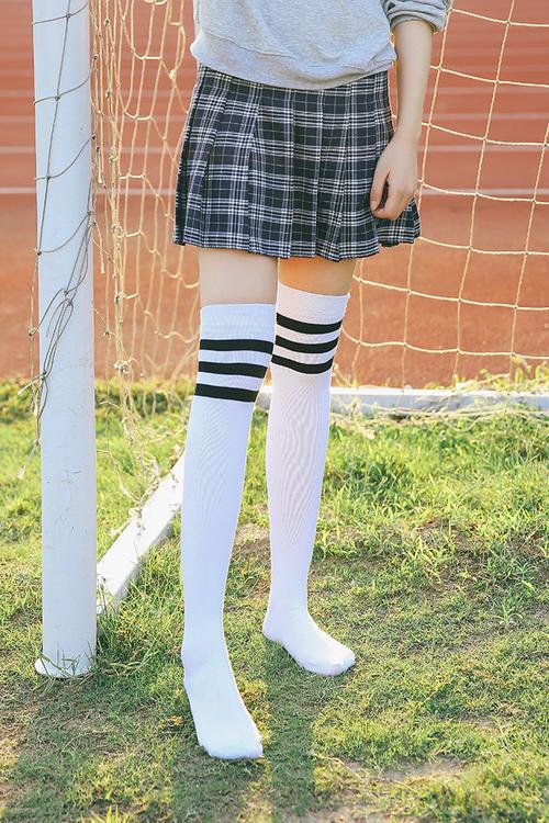 白色袜子女