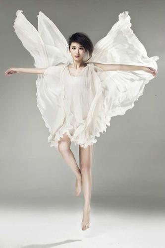 裙子飞扬 郭珍霓