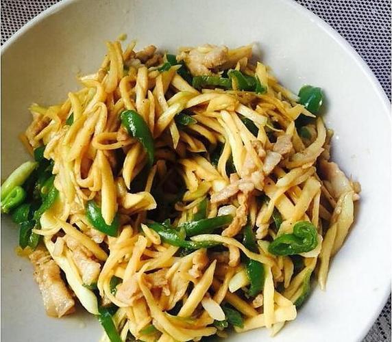 茭白炒青椒肉丝