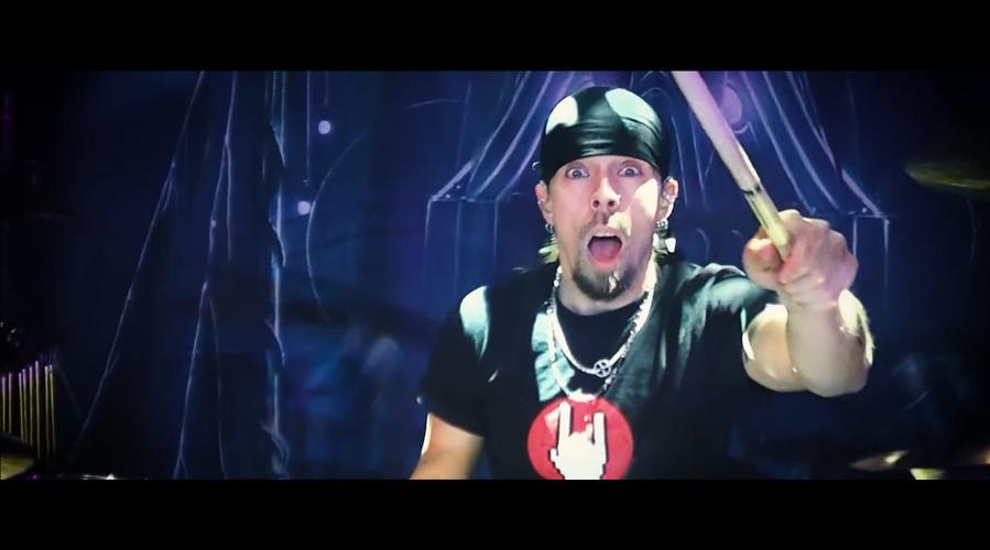 芬兰-荷兰-英国力量金属乐队 (夜愿)发布因严重失眠而离队的鼓手