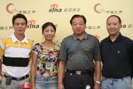 综合体育 新中国体育广播五十年纪念活动 射击 >  许海峰作客新浪 >