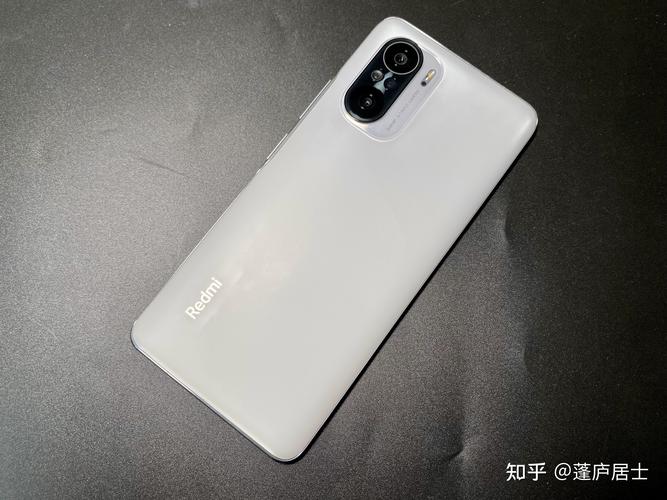 redmik40pro评测以性价比为焰为旗舰机型焊门