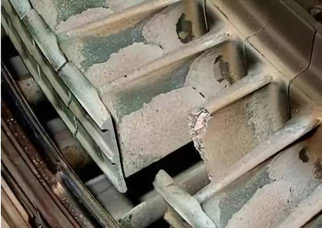 发动机叶片蠕变断裂