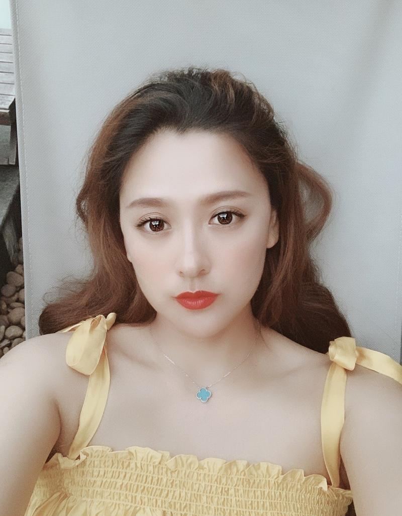 梁超前妻王晓娜,长文回应:不后悔离婚,别拿何雯娜梁超的事烦我