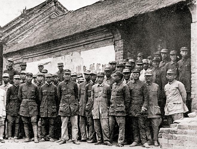 八路军最悲壮主力团,团长和营长全战死,副团长成二野头号虎将