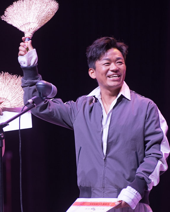 原创金扫帚奖颁奖人程青松发文痛批肖战,劝其学一学王宝强小沈阳