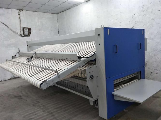 大型商用床单被套自动折叠机酒店宾馆专用折叠布草机器设备大功率