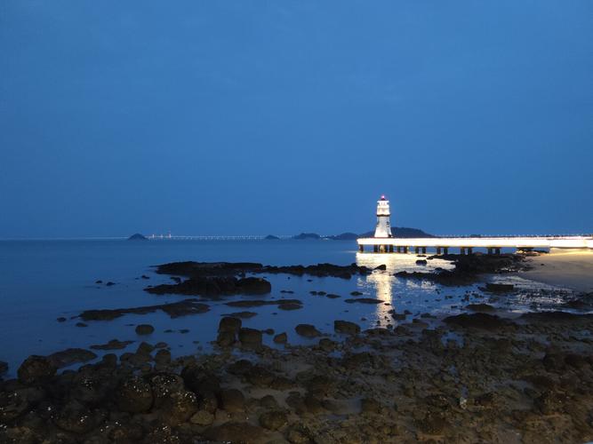 夜色降临珠海爱情邮局灯塔美景怡人
