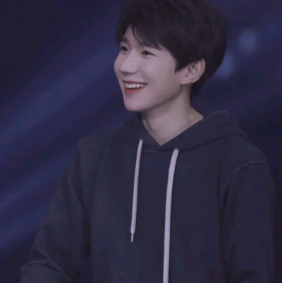 王源的情侣头像