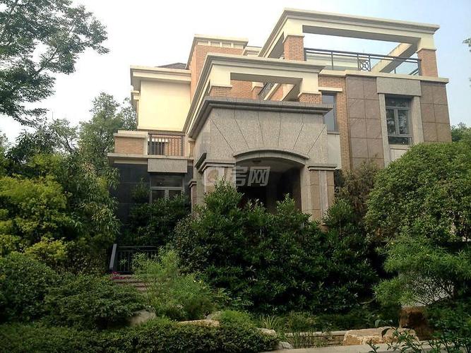 蔚蓝卡地亚 二期临湖独栋别墅 带电梯 视野好 花园300