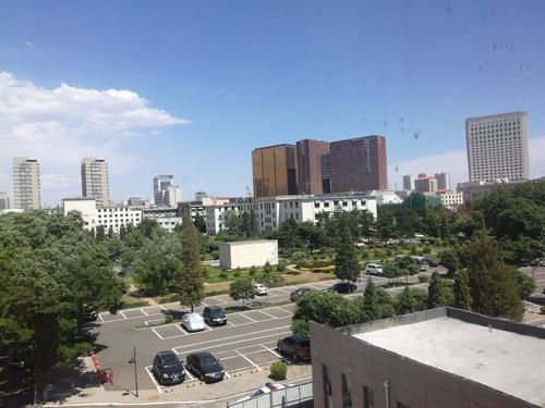 内蒙古自治区呼和浩特市新城区迎宾北路靠近中国邮政储