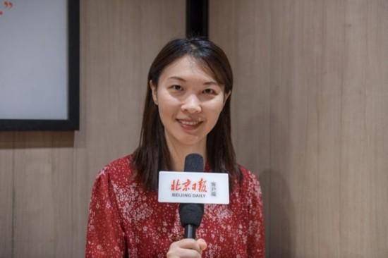 博士研究生最后一年,张婷一直犹豫毕业后去哪里发展.
