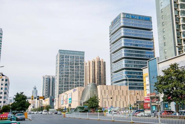 南国广场泛悦mall