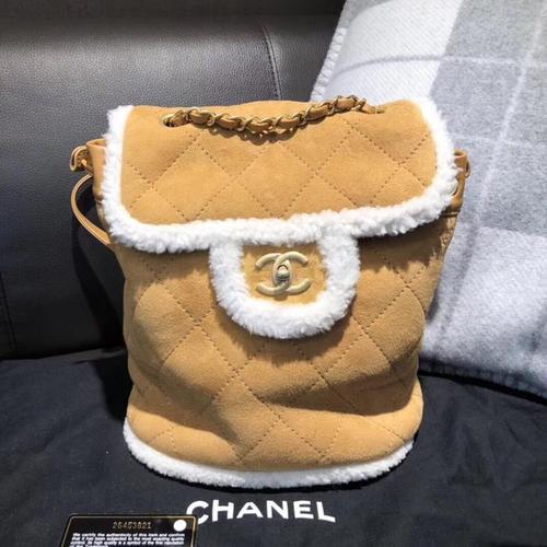 香奈儿焦糖色羊羔毛皮毛一体双肩包