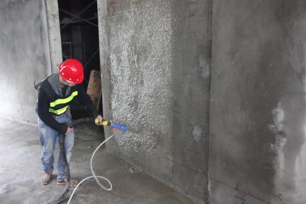 除一般抹灰常用的常规机具和手工机具外还应使用喷枪,喷斗.