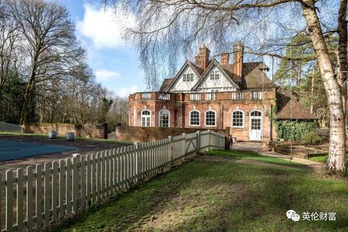 摇滚明星英国乡村豪宅待售,11房独栋别墅400万镑,1小时车程到伦敦
