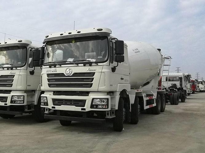 陕汽德龙混凝土搅拌车