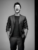 吴京时尚黑白杂志写真