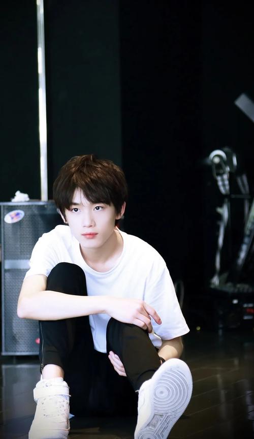 点击就看丁程鑫黑历史