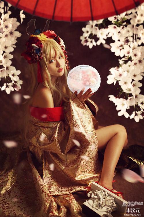 作品名:艳汉 角色名:吉原安里     cn:  mo君  摄影:ud和cherry的