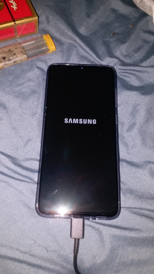 samsung/三星galaxy a70 sm-a7050 8g 128g 镭射黑 后置3摄 6.