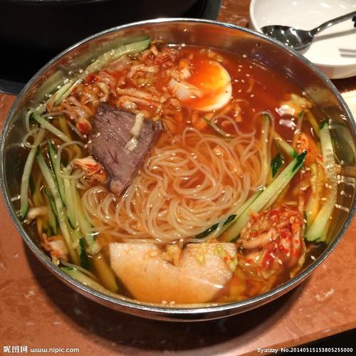 普兰店去哪里学正宗的朝鲜冷面做法及汤料加盟培训