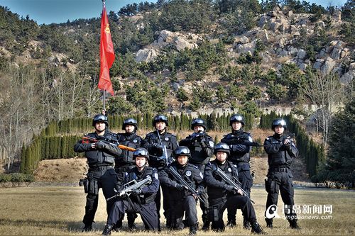 青铁特警组建反恐突击队 力保春运安全