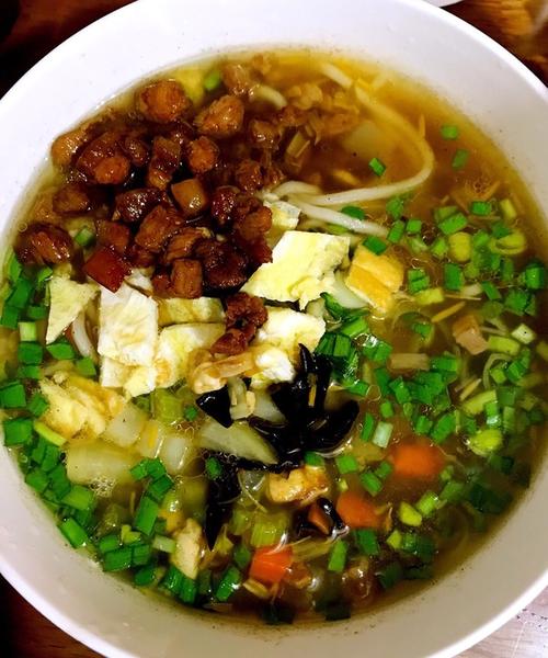 落花人独立微雨燕双飞wang做的家乡味酸汤臊子面