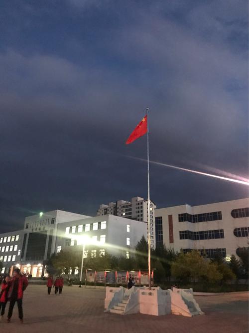 我们在乌丹二中的日子(第一天)