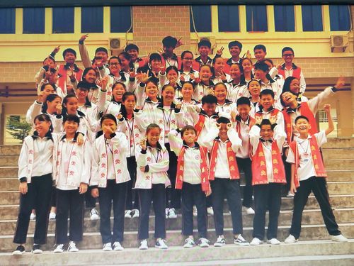 我们不一样 ——儋州市民族中学2018级民族2班一学年回顾