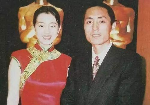 巩俐和张艺谋罕见的旧合照:每一张都写满了藏不住的幸福,那就叫做爱情