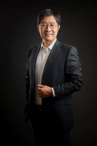 罗震东