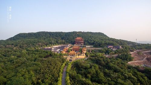 注(2)定林寺位于南京江宁方山风景区.