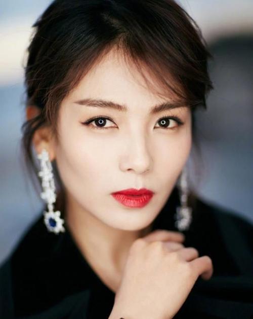 刘涛终于换新发型,温柔知性又减龄十足,衣品好到没话说!